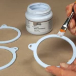 33-12-schneeflockenanhaenger-weihnachten-laubsaege-dekupiersaege-vorlage-oberflaechenbehandlung-bemalen-chalky-kreidefarbe-vintage-blue