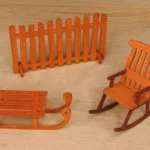 33-23-wichteltuer-advent-deko-laubsaege-dekupiersaege-vorlage-zaun-schlitten-schaukelstuhl-sparsam-verleimen