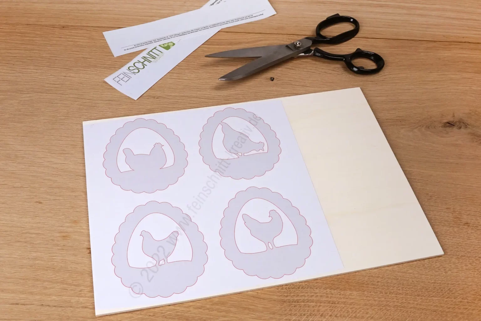 34-03-pastellige-osterhaenger-deko-laubsaege-dekupiersaege-vorlage-vorlagenpapier-zuschneiden-aufkleben-sperrholz