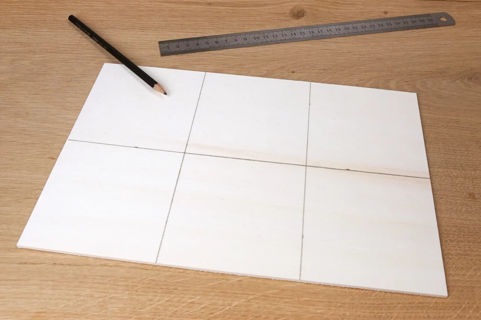 34-04-pastellige-osterhaenger-deko-laubsaege-dekupiersaege-vorlage-sperrholzplatte-gleichgrosse-stuecke-anzeichnen