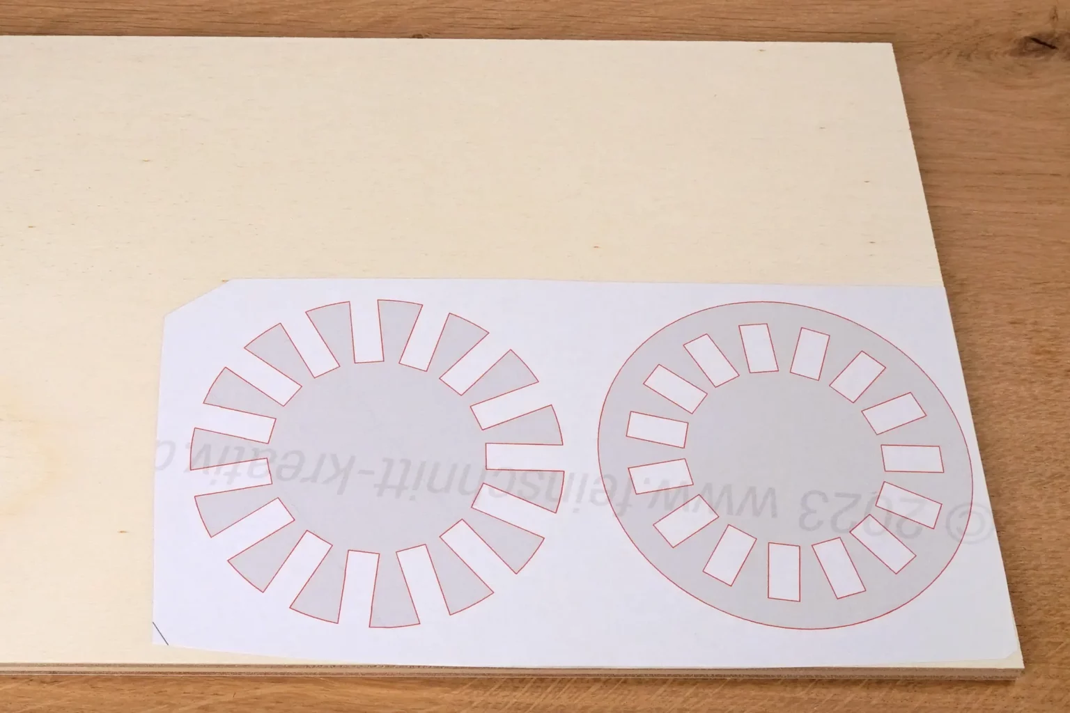 34-04-segmentschale-deko-laubsaege-dekupiersaege-vorlage-vorlagenpapier-aufkleben-grundplatte-8-mm-sperrholz