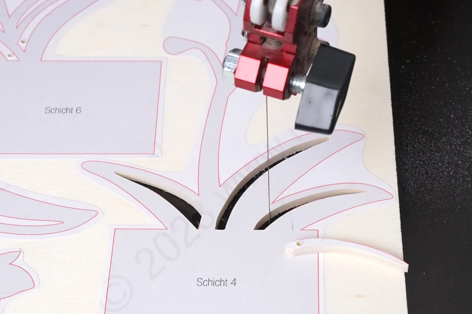 34-05-fruehlingsblueher-deko-laubsaege-dekupiersaege-vorlage-innenschnitte-saegen