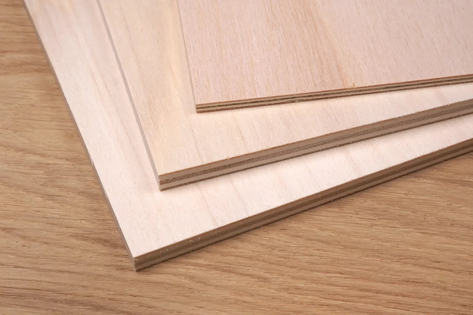 38-01-ostertablett-deko-ostern-laubsaege-dekupiersaege-vorlage-sperrholz-bereitlegen