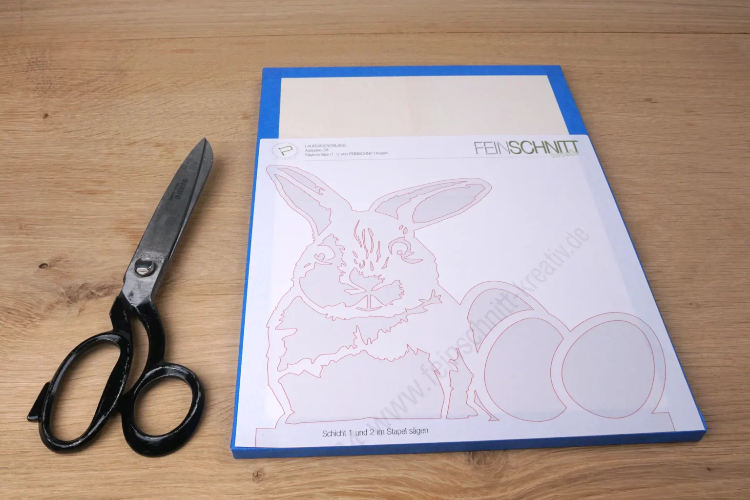 38-05-hasiger-ostergruss-aufsteller-laubsaege-dekupiersaege-vorlage-vorlagenpapier-selbstklebend-zuschneiden-an-kante-kleben