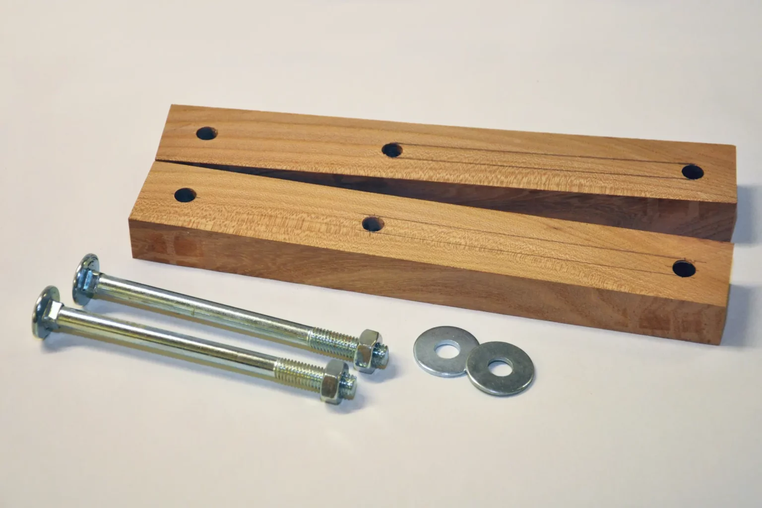 38-tipp-01-ostereier-im-3-d-schnittt-deko-anhaenger-laubsaege-dekupiersaege-vorlage-saegehilfe-kanthoelzer-schlossschrauben