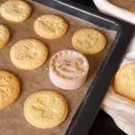 kekstempel-aus-holz-backen-06-diy-anleitung-feinschnitt-kreativ-plaetzchen-geniessen