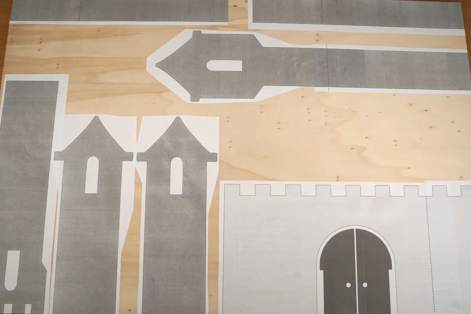 21-01a-schloss-drachenstein-spielzeug-laubsaege-dekupiersaege-vorlage-kopiern-vorlagenpapier-zuschneiden-aufkleben-sperrholz