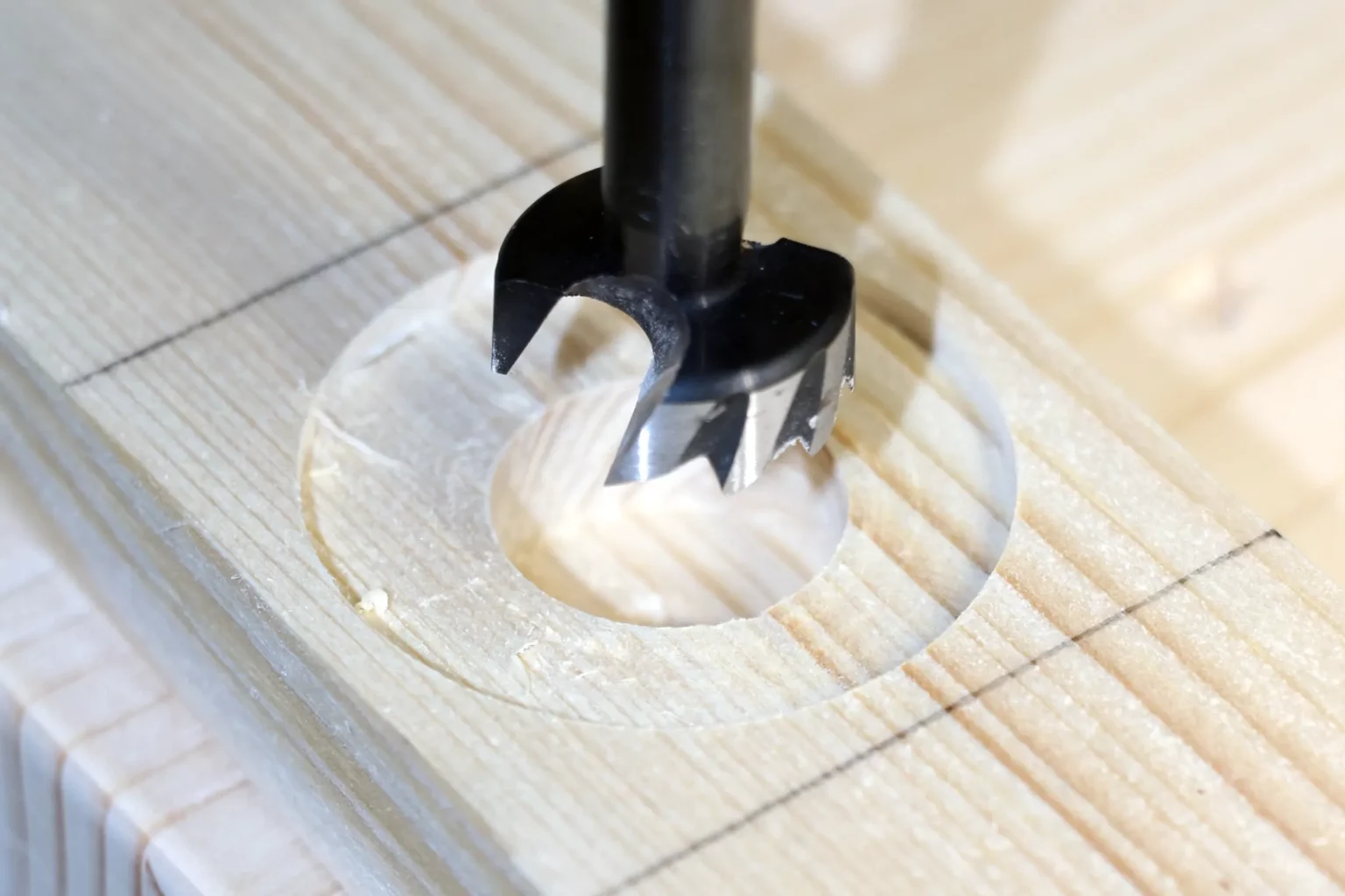 21-02b-skandinavisch-schlicht-weihnachtsbaum-laubaege-dekupiersaege-vorlage-stufenbohrung-oberes-abschlusselement-baumspitze