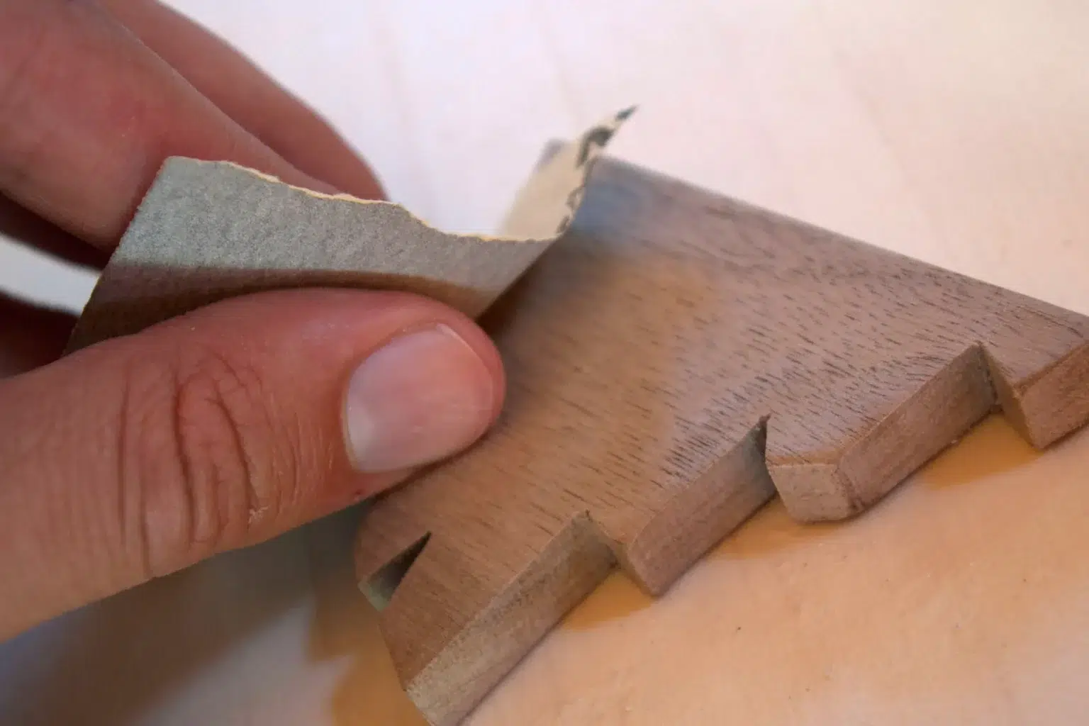 21-04-adventsweg-deko-laubsaege-dekupiersaege-vorlage-teile-verputzen-schleifen-schleifpapier