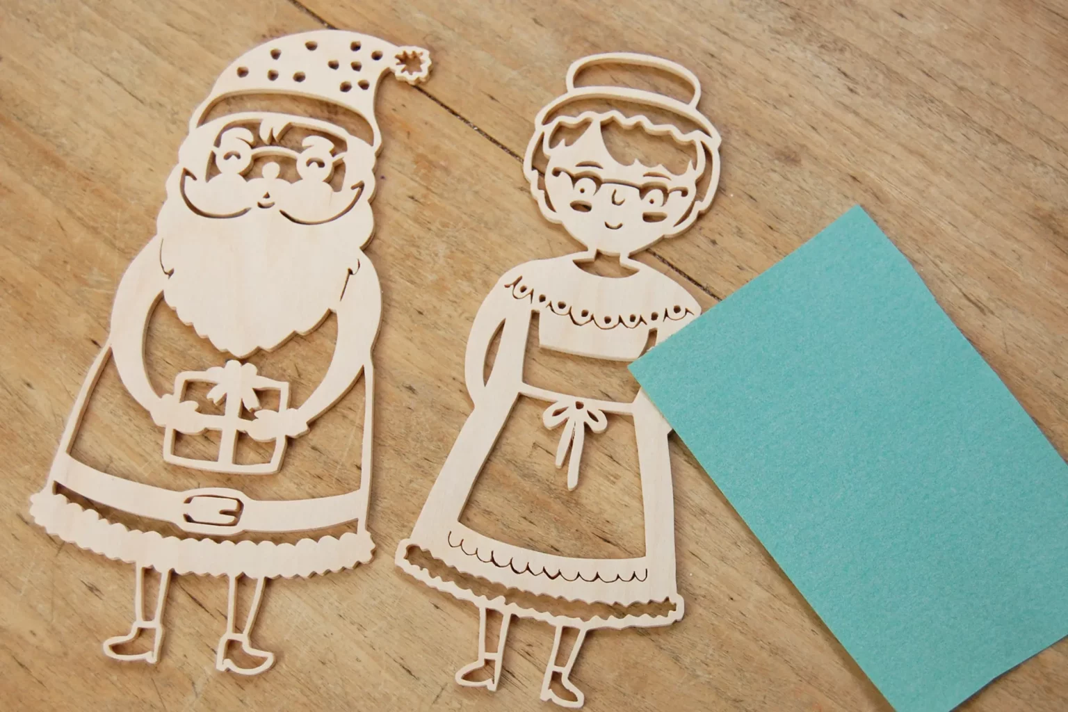 21-05-mr-and-mrs-santa-deko-wandbild-laubsaege-dekupiersaege-vorlage-verputzen-schleifen-schleifpapier