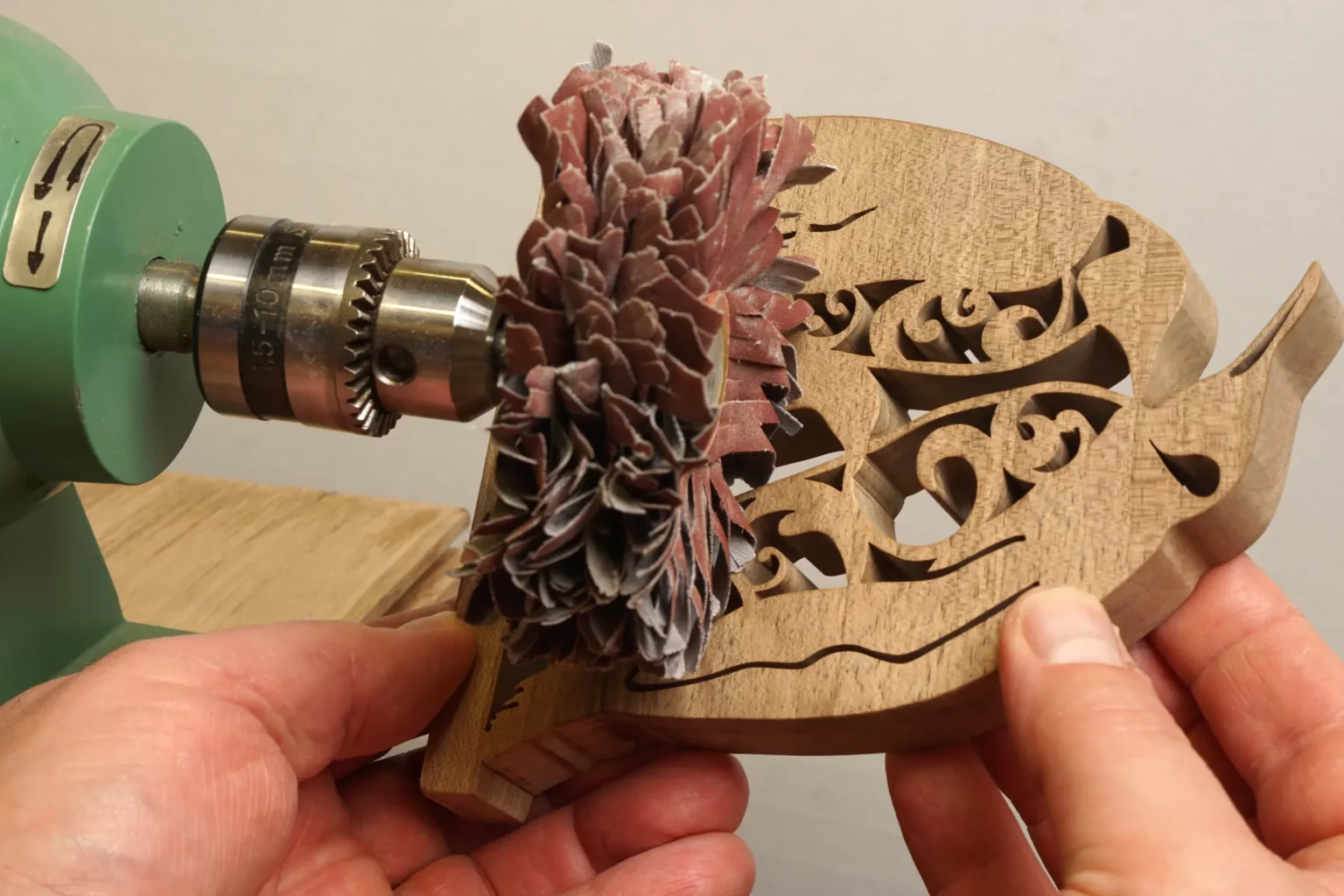 21-06-pinguinfamilie-deko-winter-laubsaege-dekupiersaege-vorlage-verputzen-schleifen-schleifstern