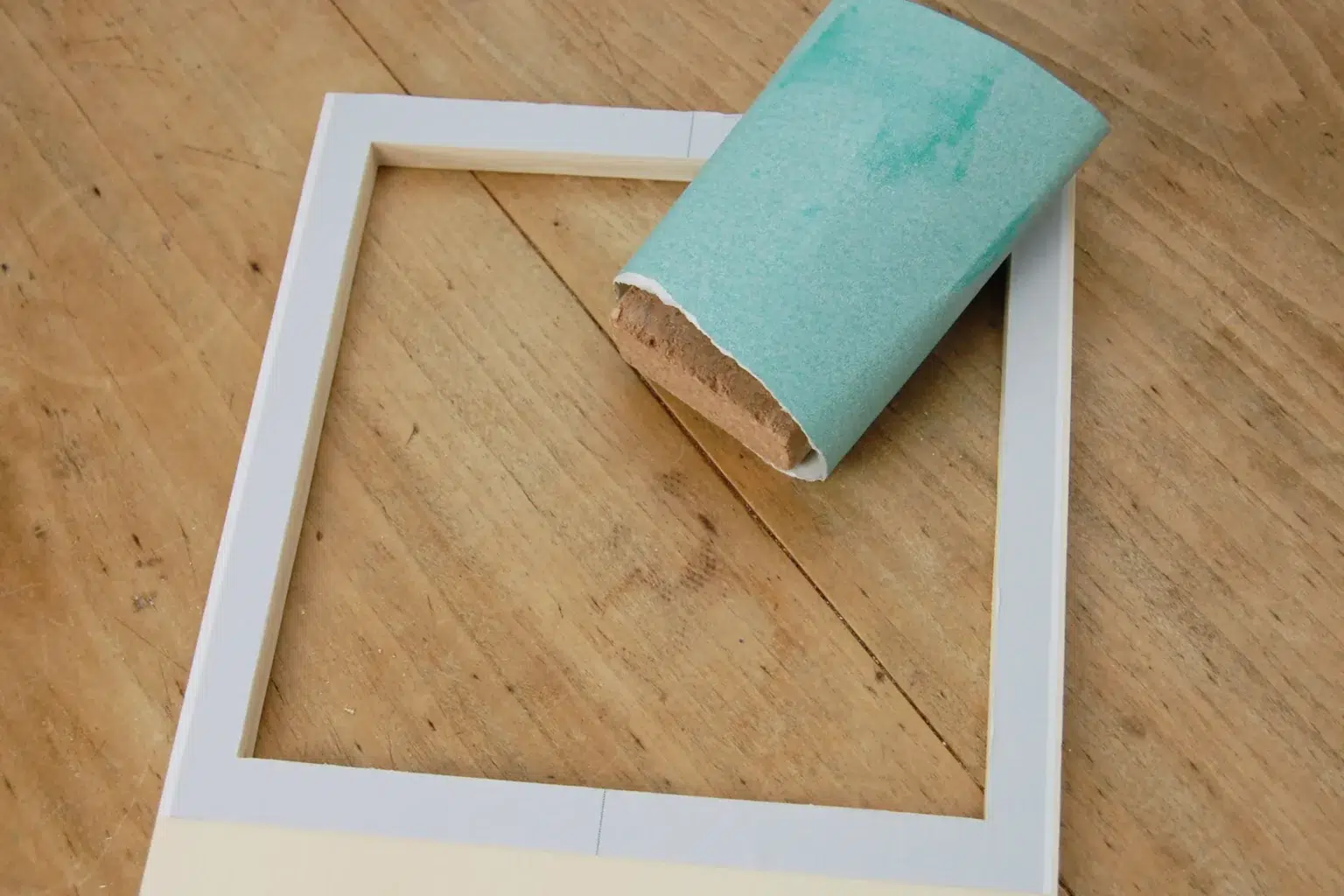 21-09-mr-and-mrs-santa-deko-wandbild-laubsaege-dekupiersaege-vorlage-innenschnitt-saegen-kanten-verputzen-glaetten