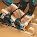 21-12-schlittenfahrt-deko-weihnachten-laubsaege-dekupiersaege-vorlage-rundstab-seitenteil--innenteil-verleimen-spannen