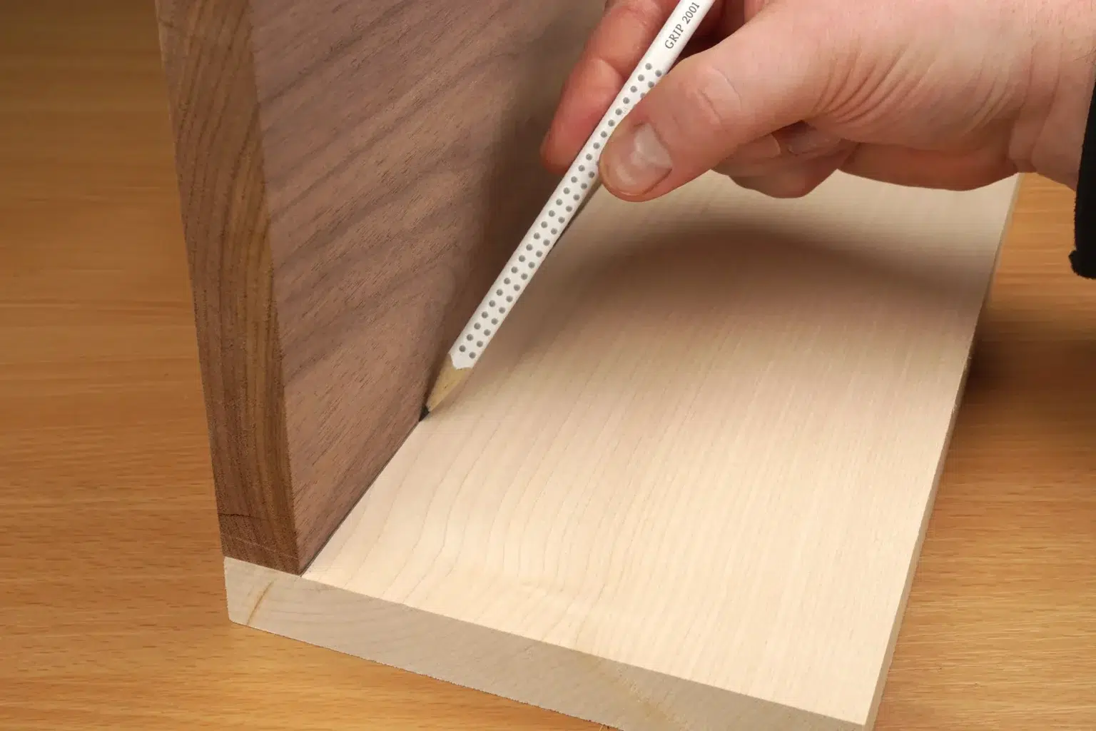 22-02-schach-und-matt-spiel-laubsaege-dekupiersaege-vorlage-materialstaerke-uebertragen-anzeichnen-bleistift