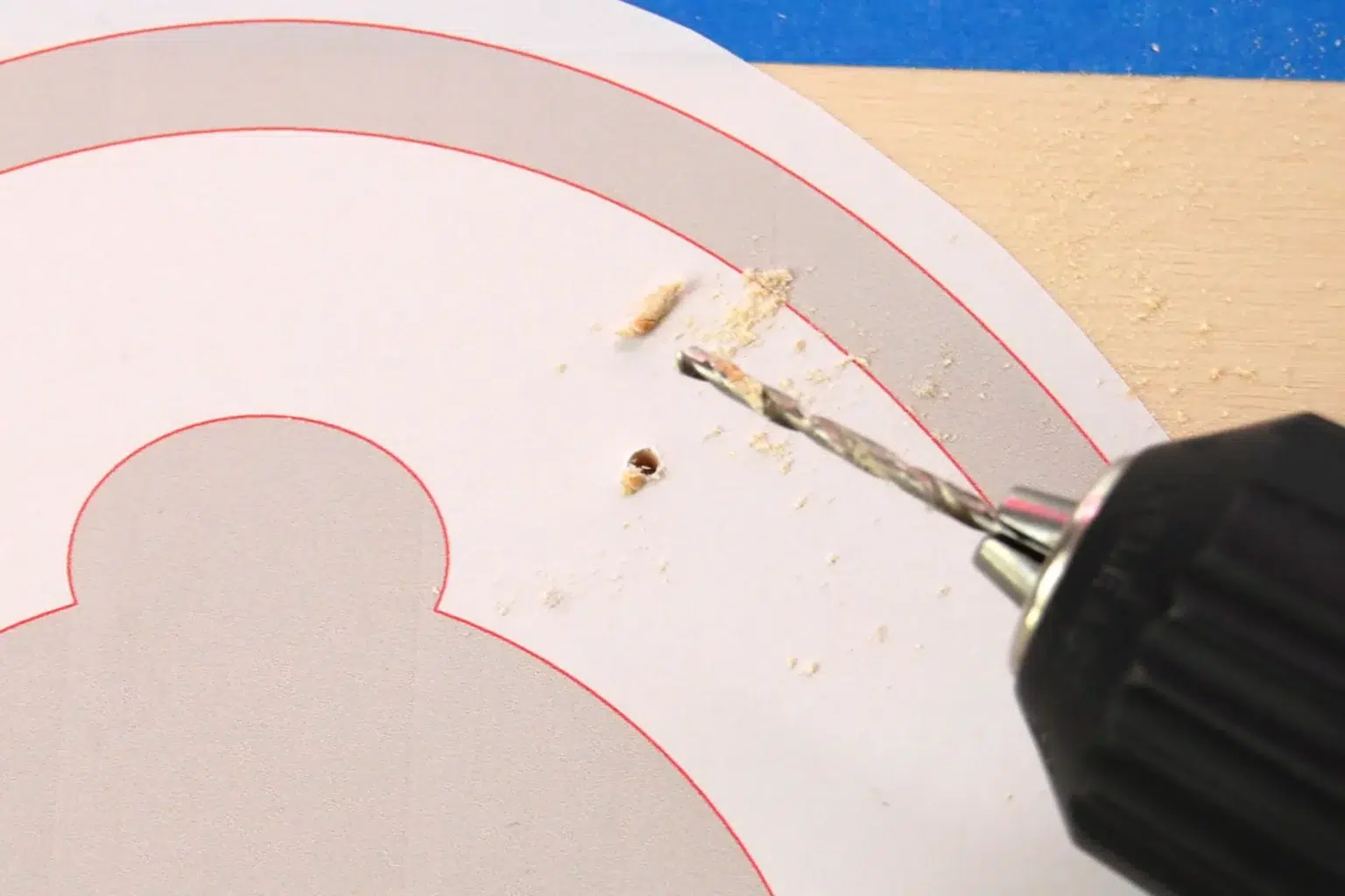 22-03-hasenversteck-ostern-laubsaege-dekupiersaege-vorlage-saegeblattdurchfuehrungen-bohren