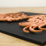 22-09b-phoenix-aus-der-asche-deko-laubsaege-dekupiersaege-vorlage-motiv-auf-rueckplatte-kleben-leim