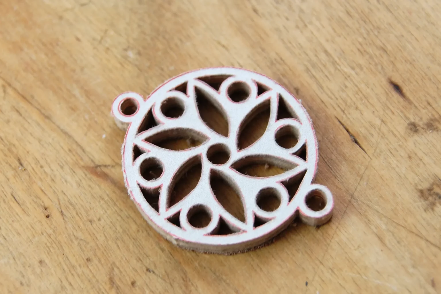 23-03-boho-chic-schmuck-laubsaege-dekupiersaege-vorlage-innenschnitte-aussenkontur-saegen