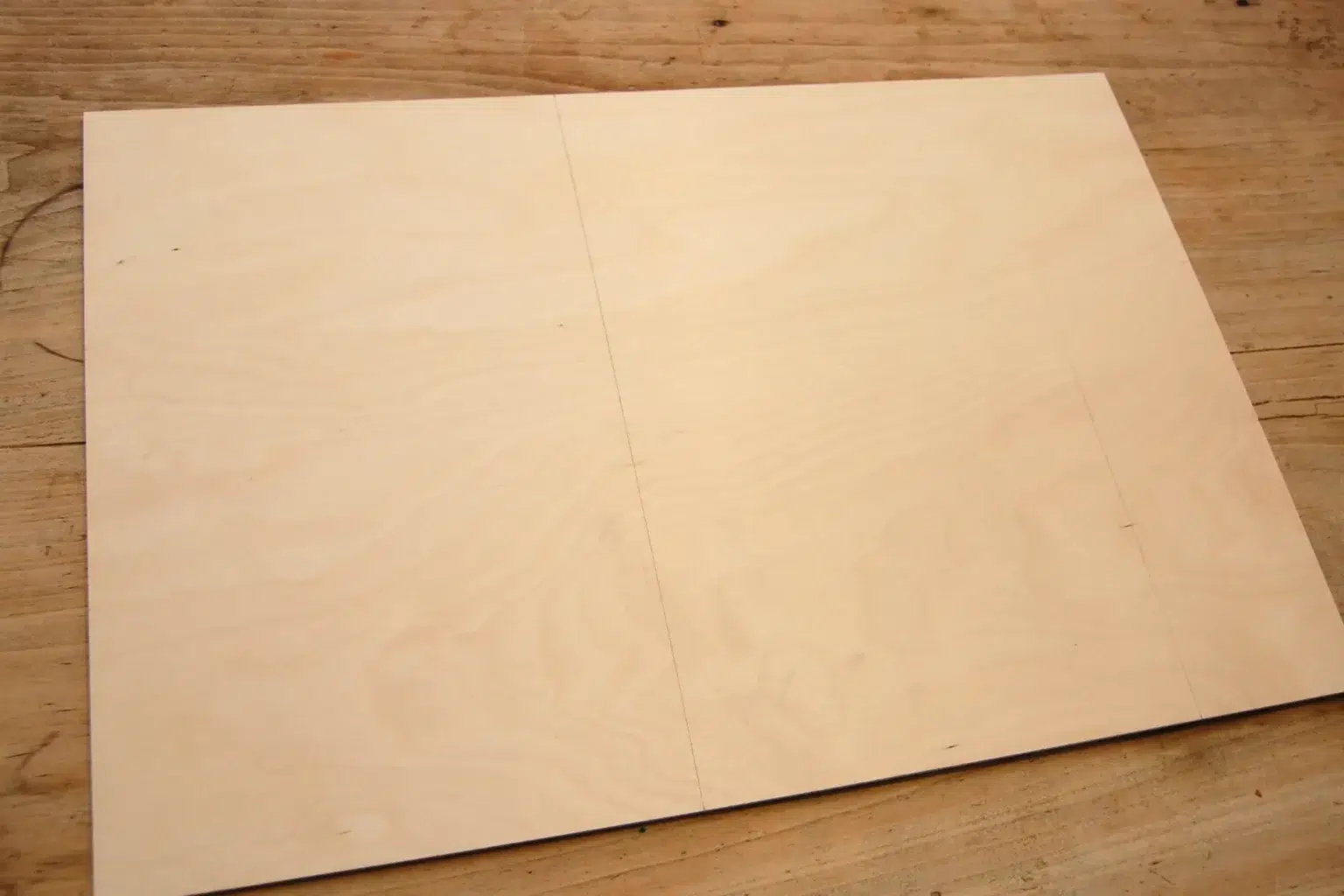 24-01a-stehsammler-ordnung-deko-laubsaege-dekupiersaege-vorlage-platte-markierung-teile