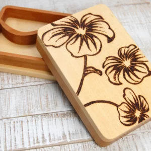 Blumige Schmuckdose 24-br-titel-blumige-schmuckdose-deko-laubsaege-dekupiersaege-vorlage