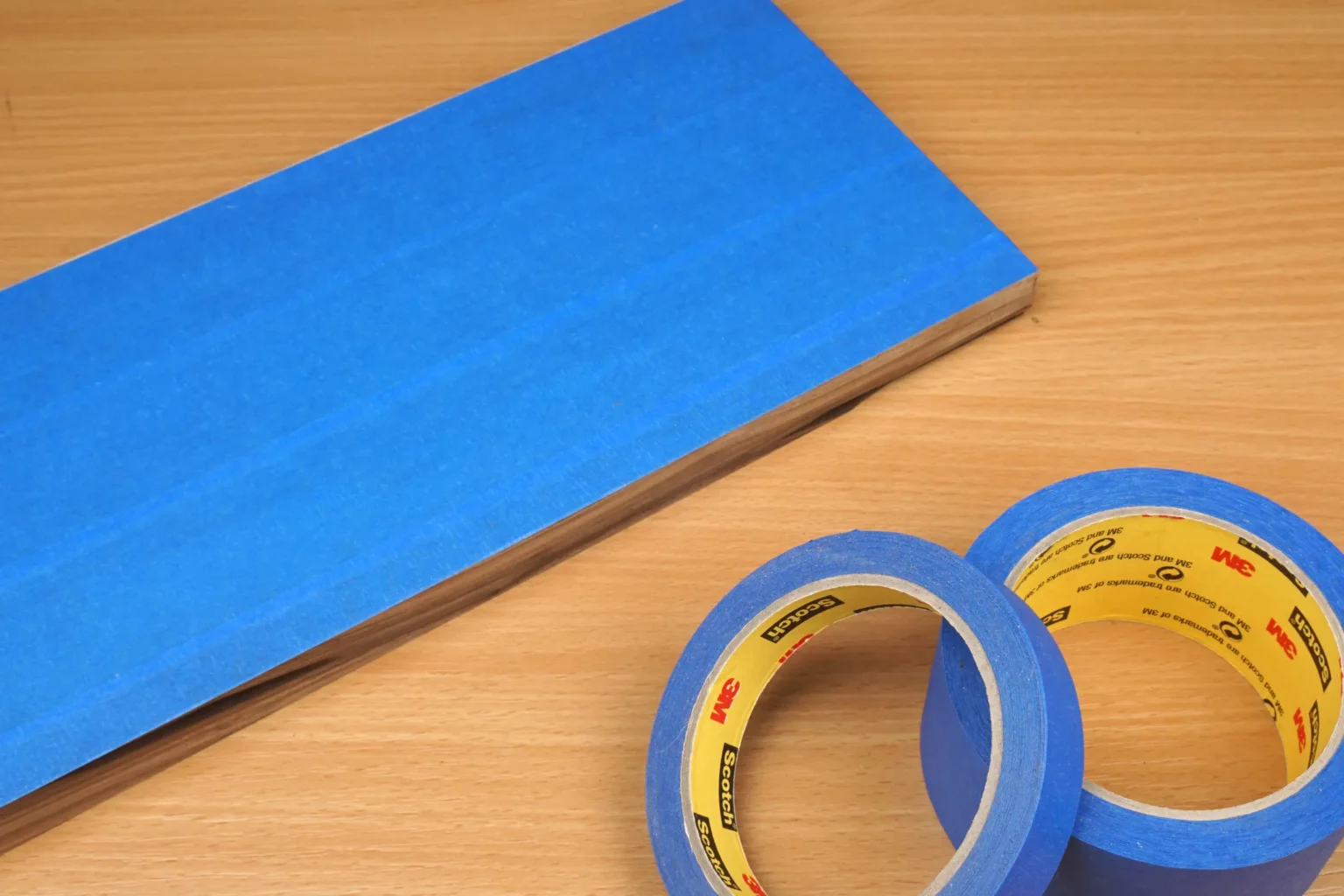 17-02a-nussknacker-diy-laubsaege-dekupiersaege-vorlage-massivholz-blue-tape-oberflaeche-bekleben