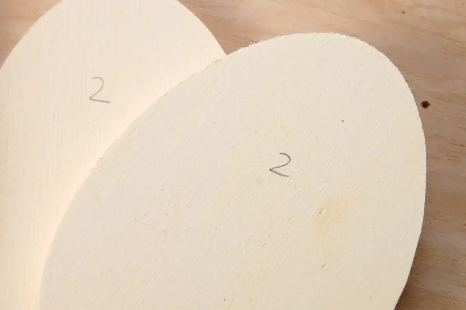 18-04-eierlei-ostern-deko-laubsaege-dekupiersaege-vorlage-teile-kennzeichnen-rueckseite