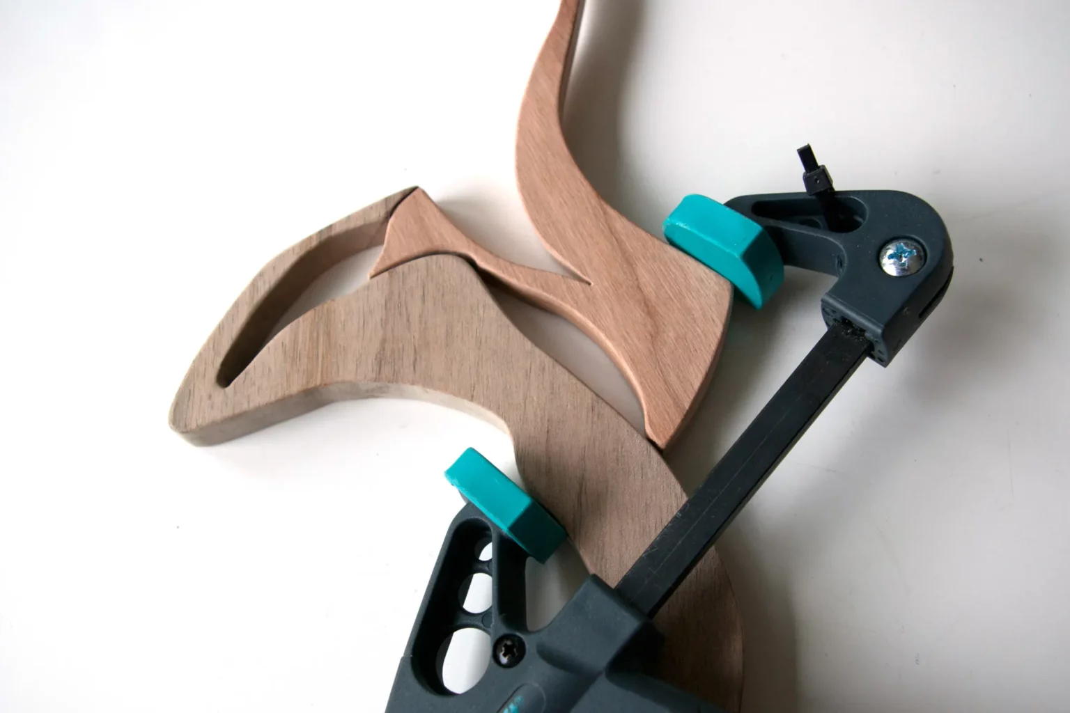 18-04b-tanzpaar-deko-laubsaege-dekupiersaege-vorlage-f3-m1-verleimen-zusammenfuegen-spannen