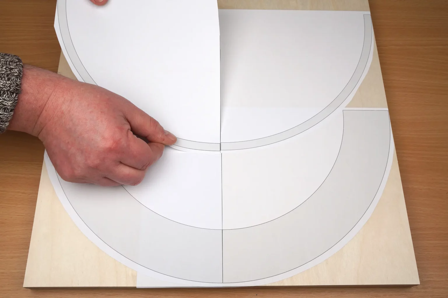 18-05-designschale-deko-laubsaege-dekupiersaege-vorlage-vorlagenpapier-zweites-element-aufkleben