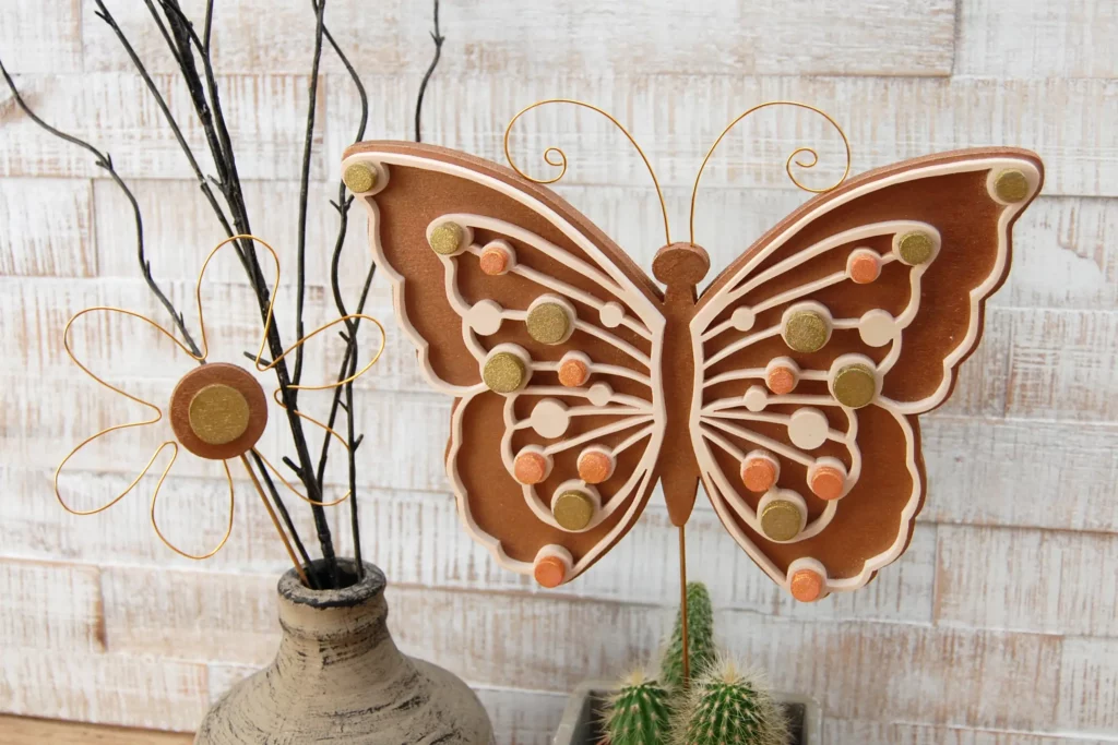 18-titel-01-funkelnder-schmetterling-deko-laubsaege-dekupiersaege-vorlage