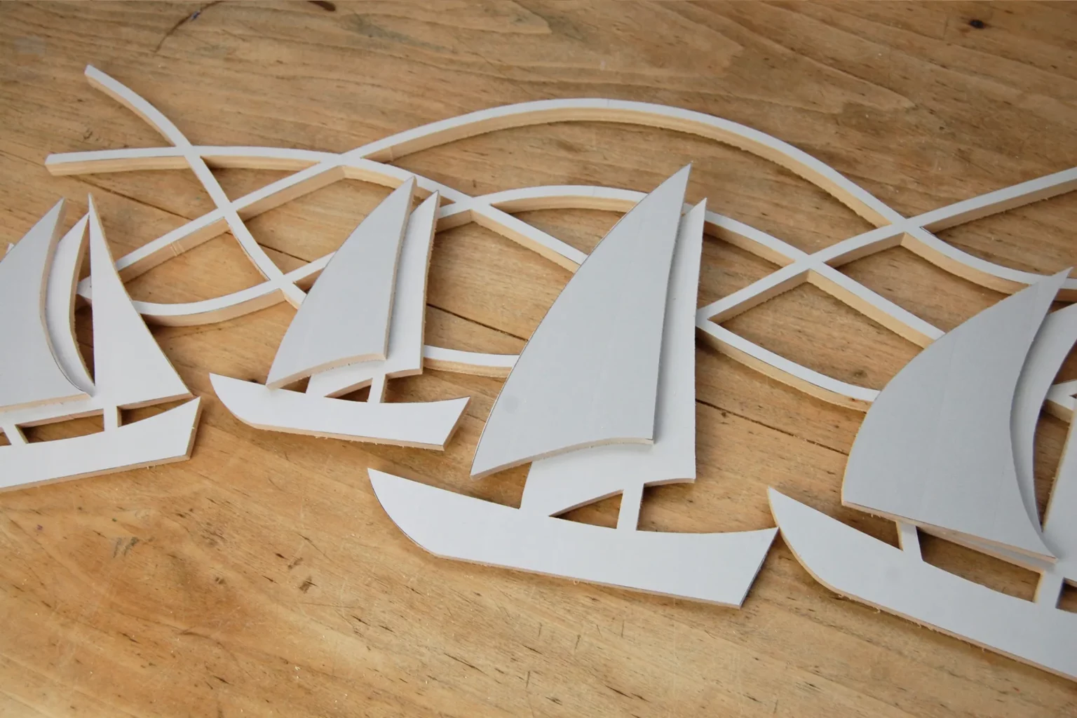 19-04-segelregatta-wanddeko-laubsaege-dekupiersaege-vorlage-innenschnitte-aussenkonturen-saegen