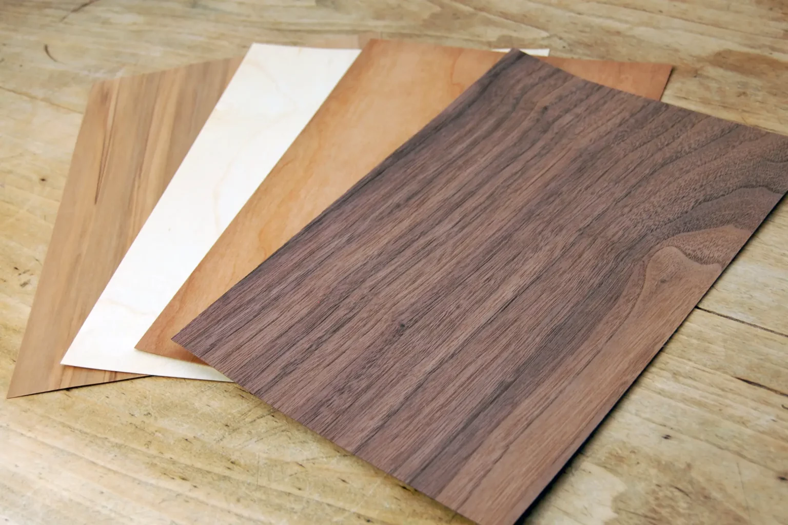 20-01-liebe-glueck-und-hoffnung-buchecken-laubsaege-dekupiersaege-vorlage-furnierpapier-auswaehlen