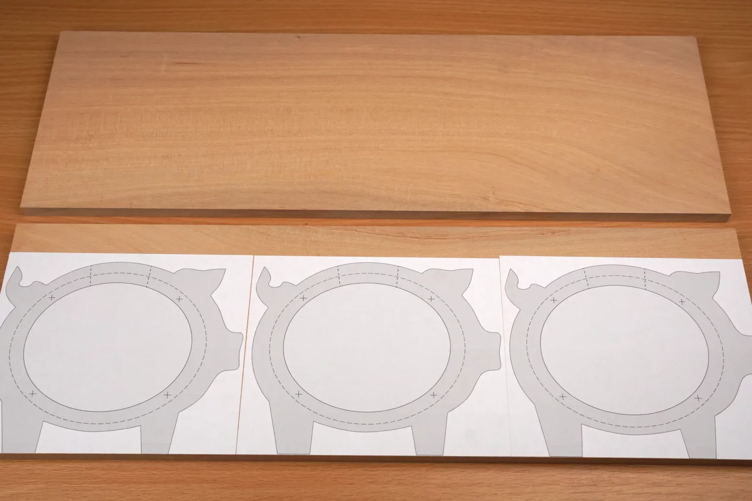 20-01-sparschwein-diy-laubsaege-dekupiersaege-vorlage-drucken-vorlagenpapier-selbstkelbend-aufkleben-massivholz