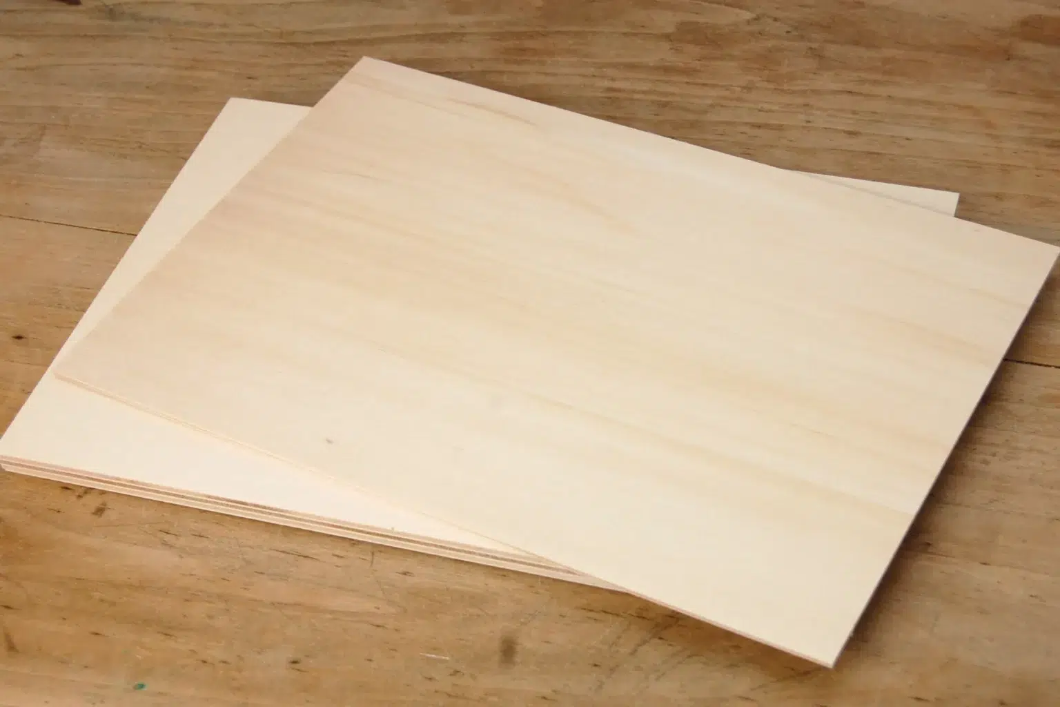 20-01-verkleidete-kuerbisse-halloween-deko-laubsaege-dekupiersaege-vorlage-sperrholz-bereitlegen