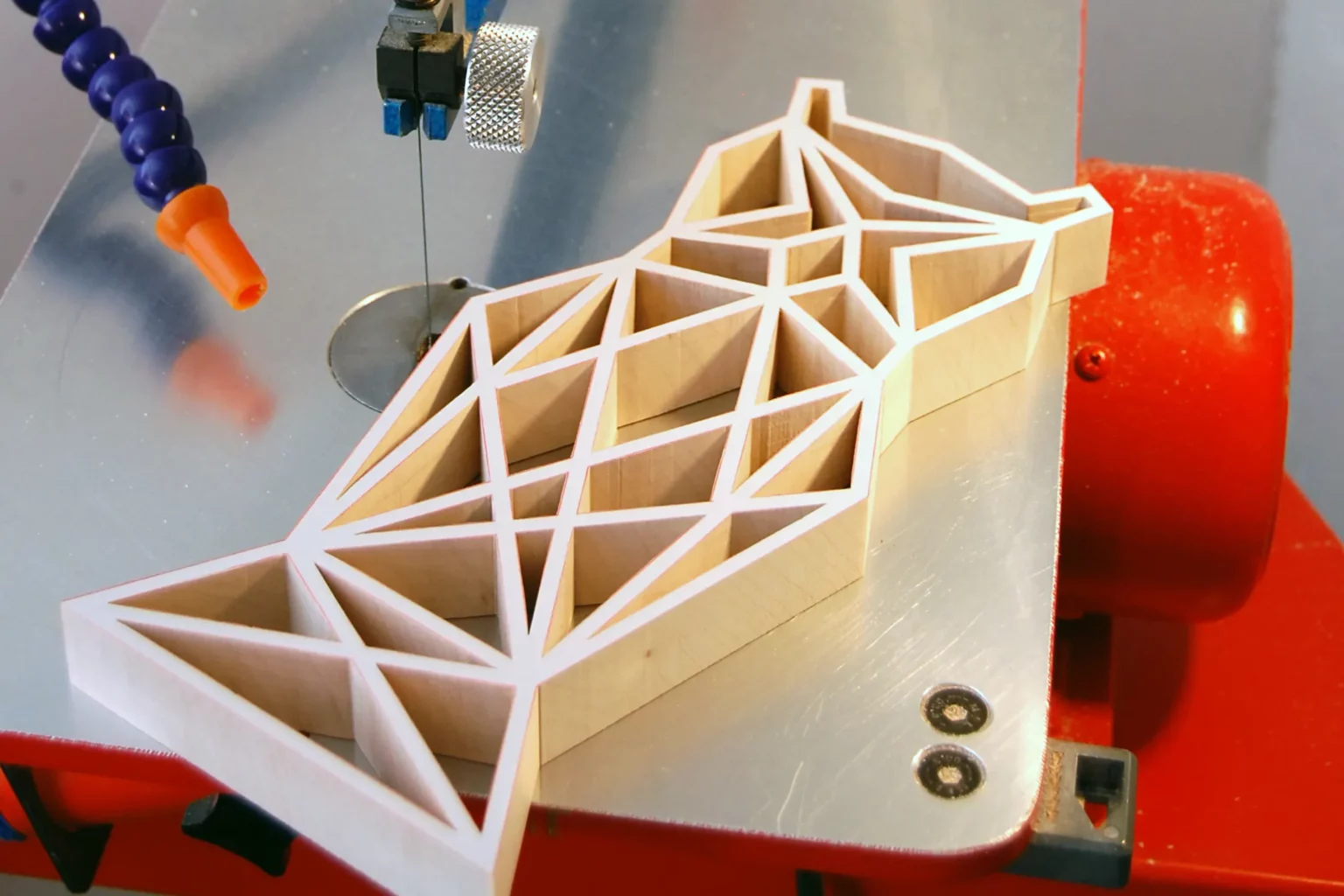 20-03-geometrische-waldfiguren-deko-laubsaege-dekupiersaege-vorlage-innenschnitte-aussenkontur-saegen