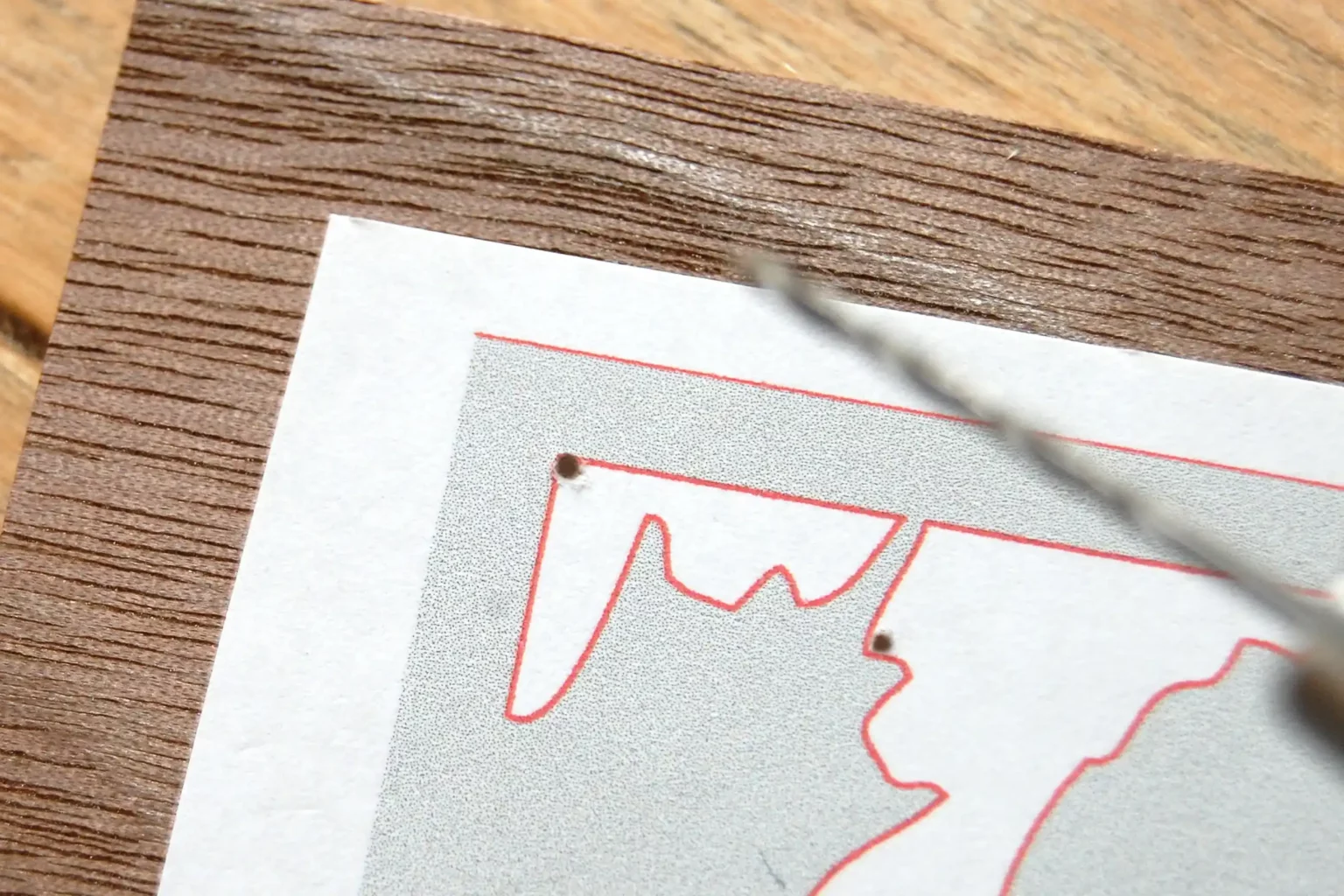 20-04-herbsttaschen-aus-holz-laubsaege-dekupiersaege-vorlage-saegeblattdurchfuehrungen-bohren