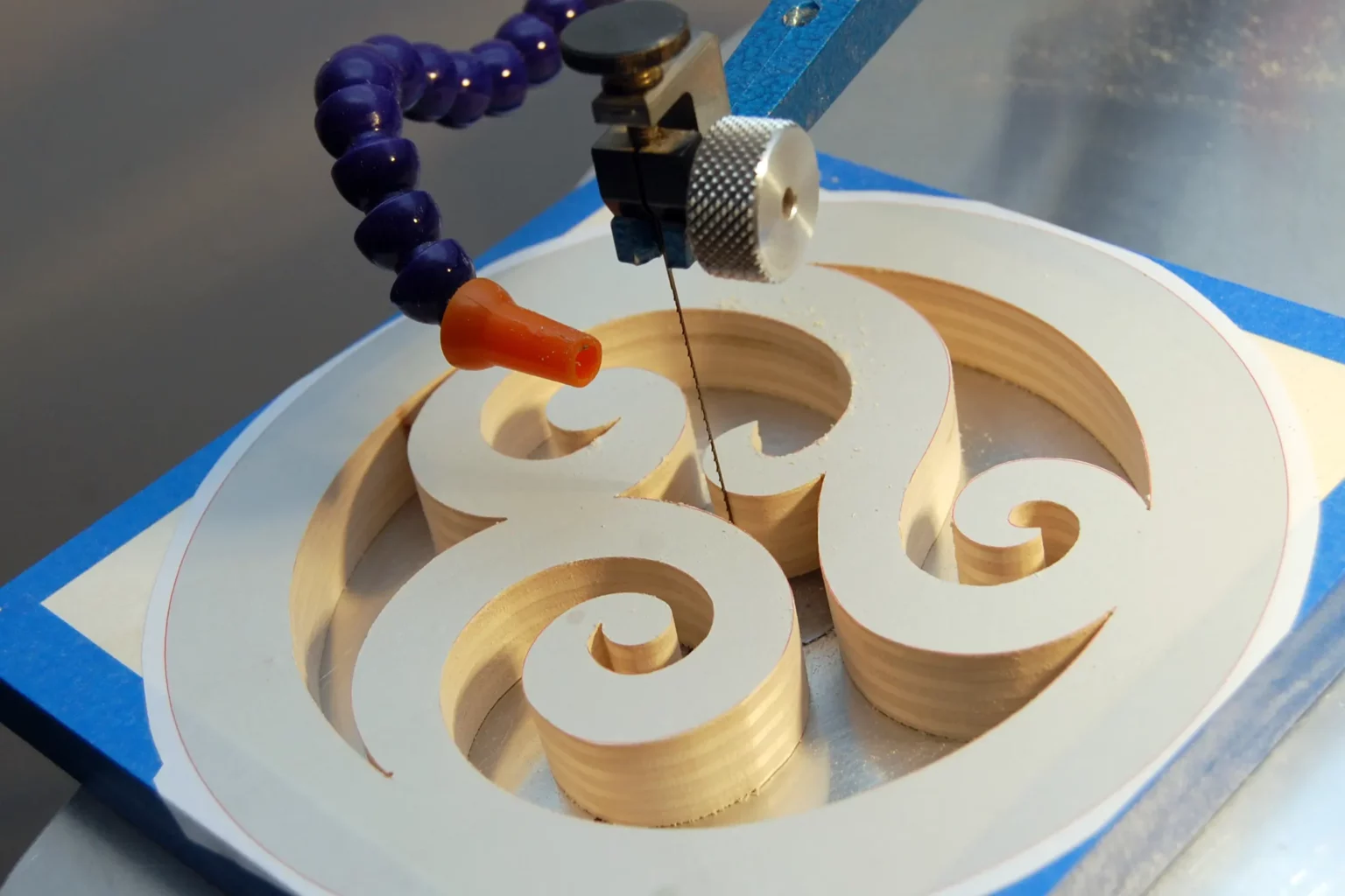 20-05-verschnoerkelt-deko-laubsaege-dekupiersaege-vorlage-innenschnitte-saegen