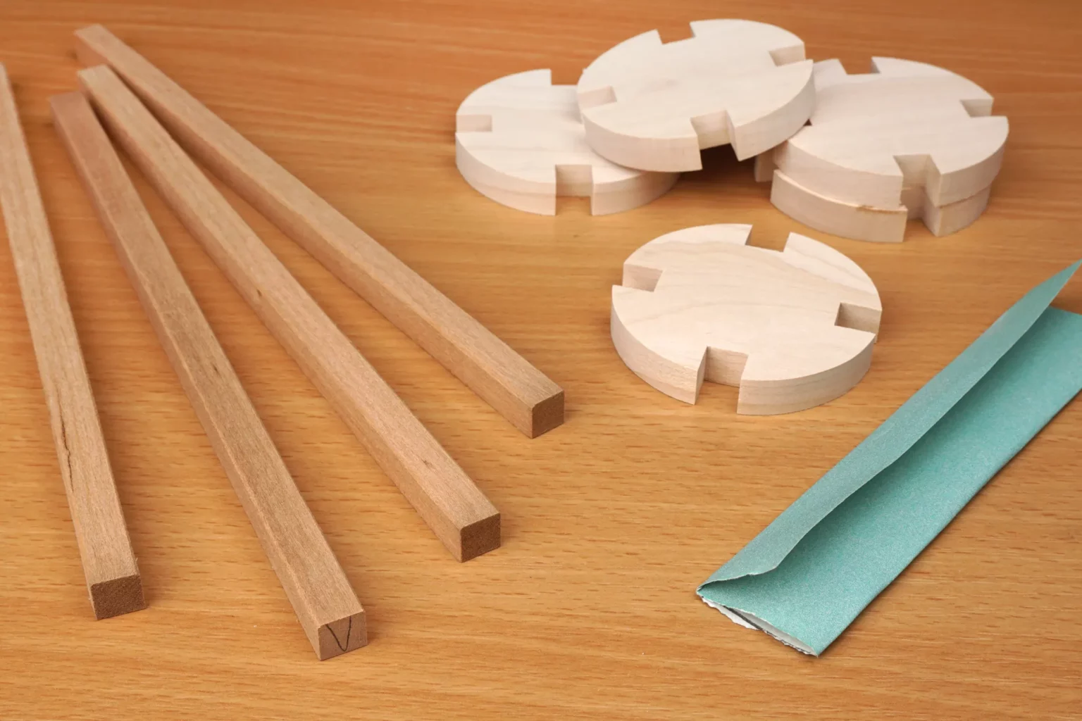 20-06-ravioli-rolle-diy-kueche-laubsaege-dekupiersaege-vorlage-alle-teile-verputzen-schleifen-schleifpapier