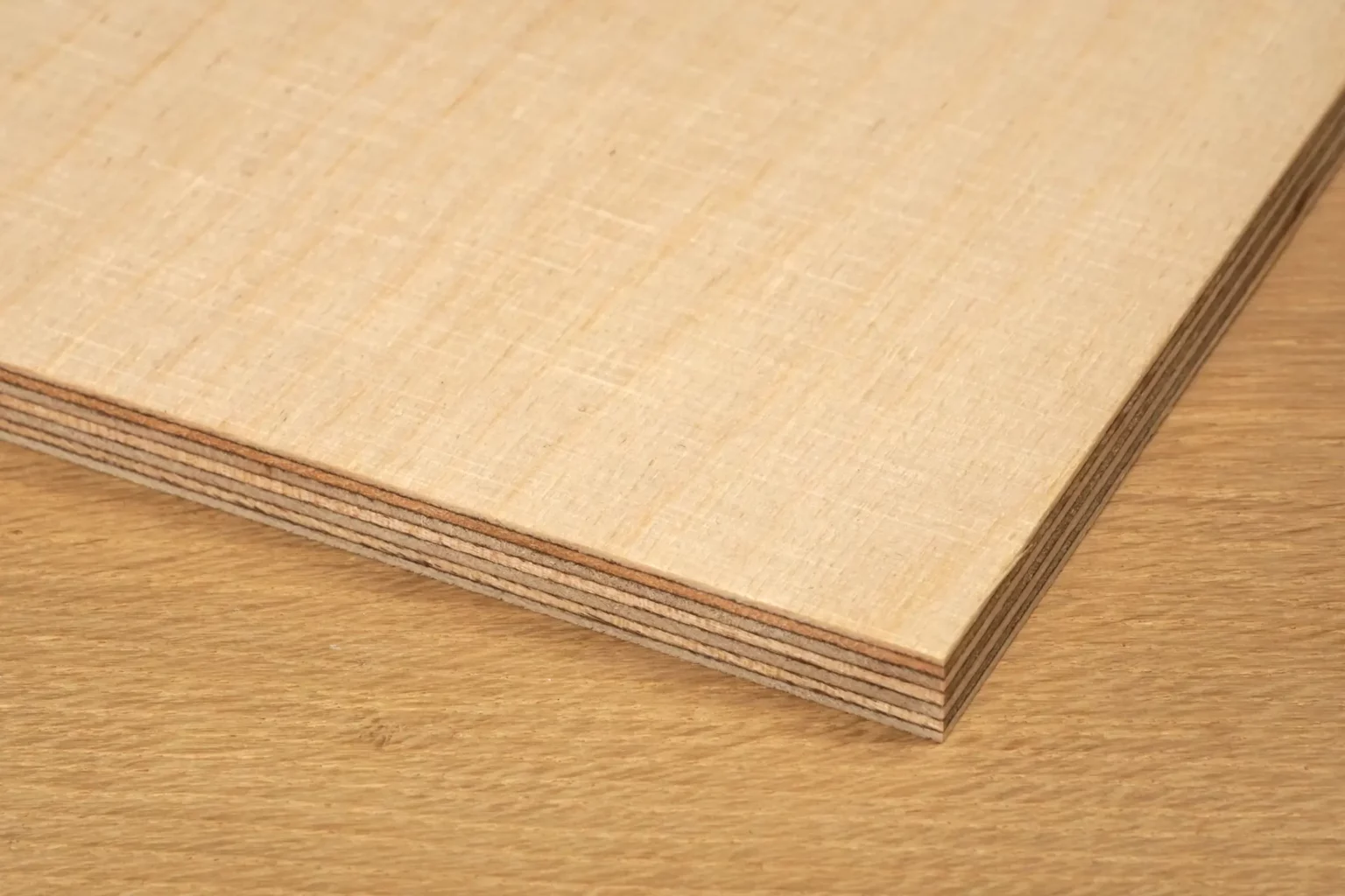 39-03-holzboot-mit-antrieb-spielzeug-diy-laubsaege-dekupiersaege-vorlage-multiplex-platte-fuer-schaufelrad-bereitlegen