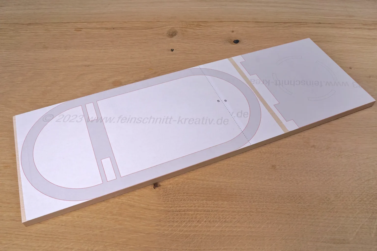 39-03a-edle-windlichtkonsole-deko-laubsaege-dekupiersaege-vorlage-aufkleben-ansetzen-gestrichelte-linie