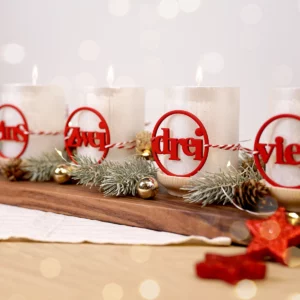 adventszahlen-rund-advent-kerzen-weihnachten-diy-deko-digitale-laubsaegevorlage-anwendung