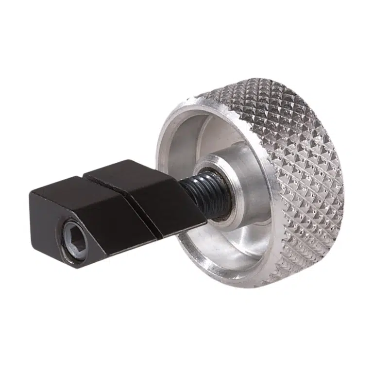 hegner-sonderklemme-fuer-innenschnitte