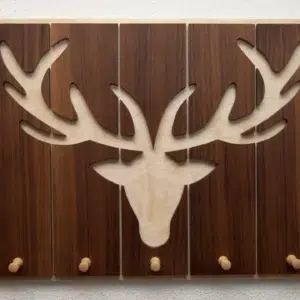 17-titel-02-gemuetliches-chaletgefuehl-hirsch-garderobe-laubsaege-dekupiersaege-vorlage