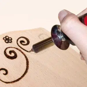 pebaro-brandmalkolben-mit-9-aufsaetzen-anwendungsbeispiel