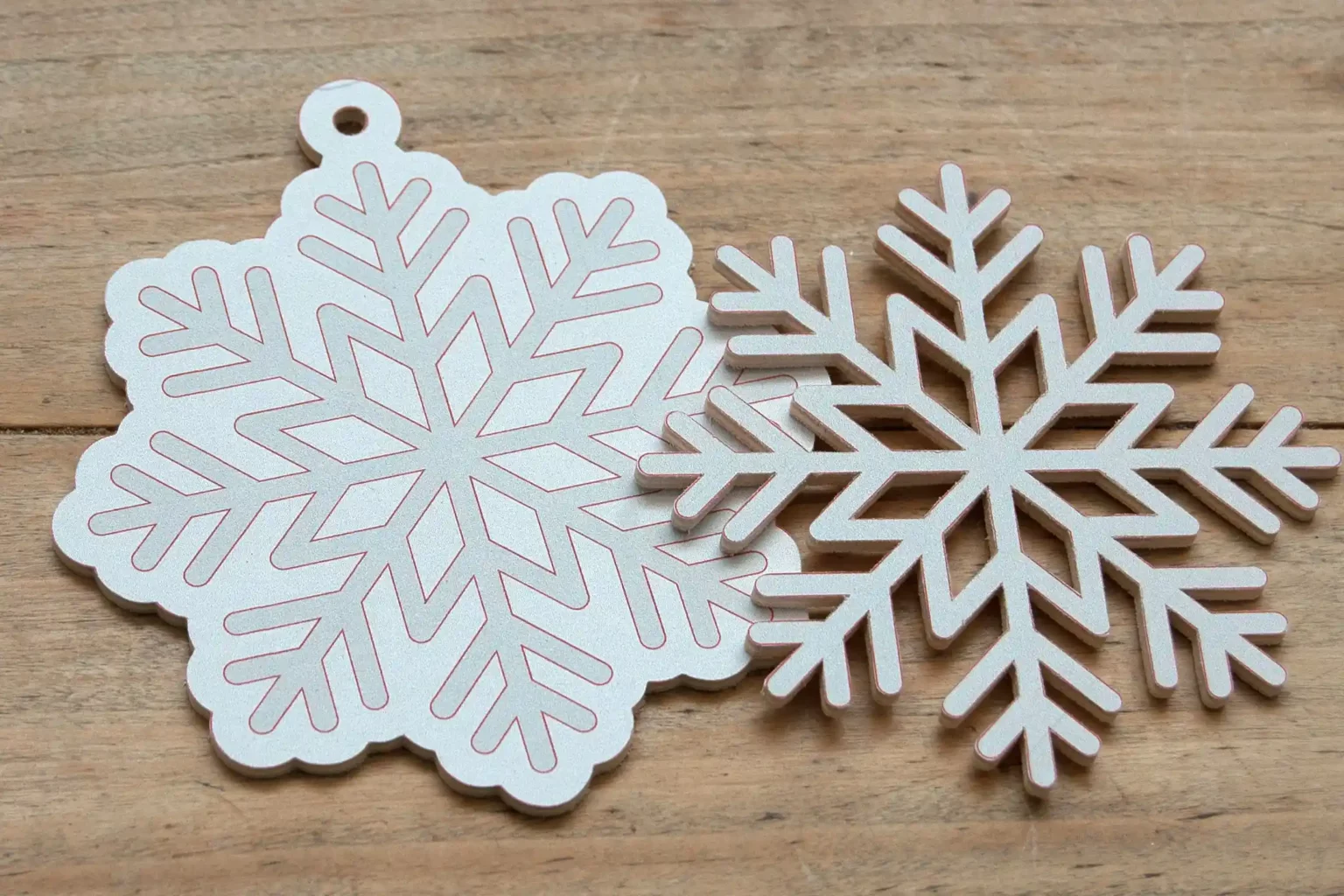 13-02c-dreaming-of-a-white-christmas-schneekristalle-laubsaege-dekupiersaege-vorlage-teile-aussaegen-innenschnitte-aussenkontur