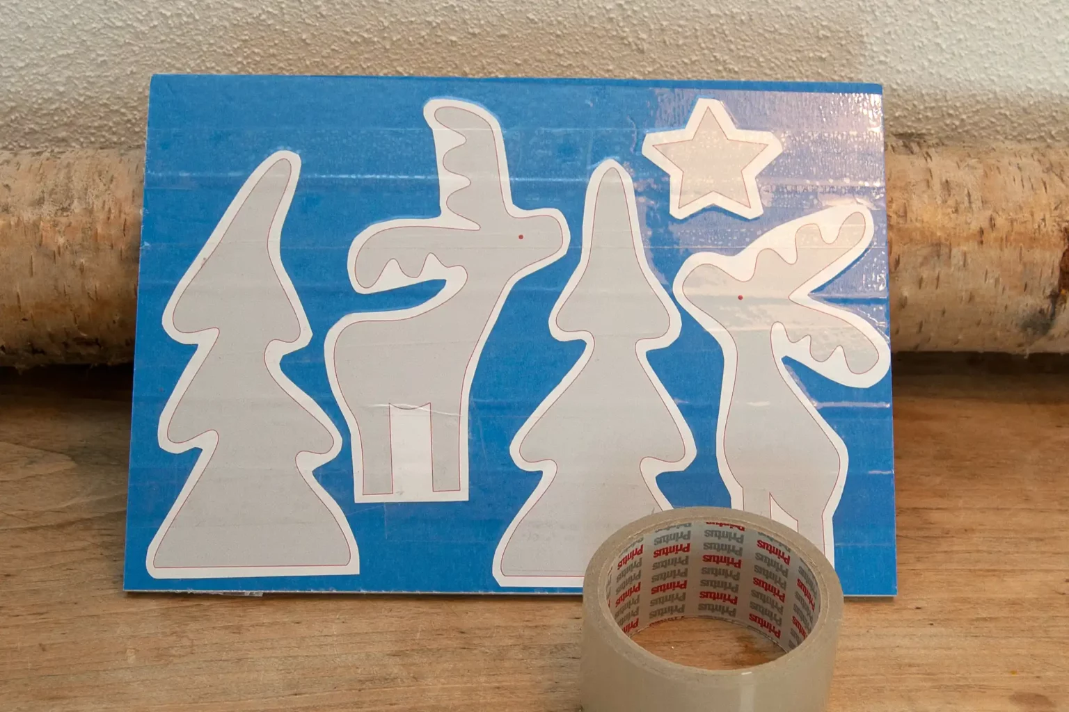 13-04-rentierwald-winter-deko-laubsaege-dekupiersaege-vorlage-oberflaeche-bekleben-klebeband-transparent