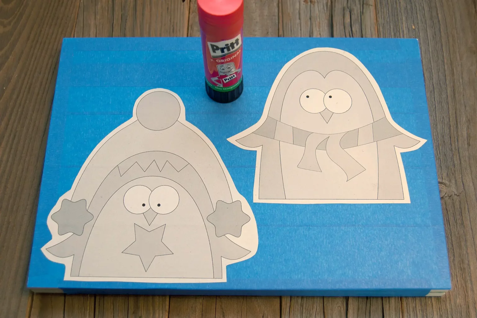 13-05-reise-zum-nordpol-pinguine-deko-laubsaege-dekupiersaege-vorlage-kopieren-ausdrucken-aufkleben-klebestift-blue-tape