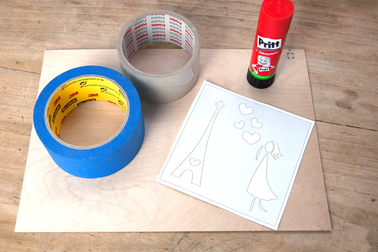 14-01-verliebt-in-paris-valentinstag-laubsaege-dekupiersaege-vorlage-drucken-sperrholz-bekleben-vorlage-aufkleben