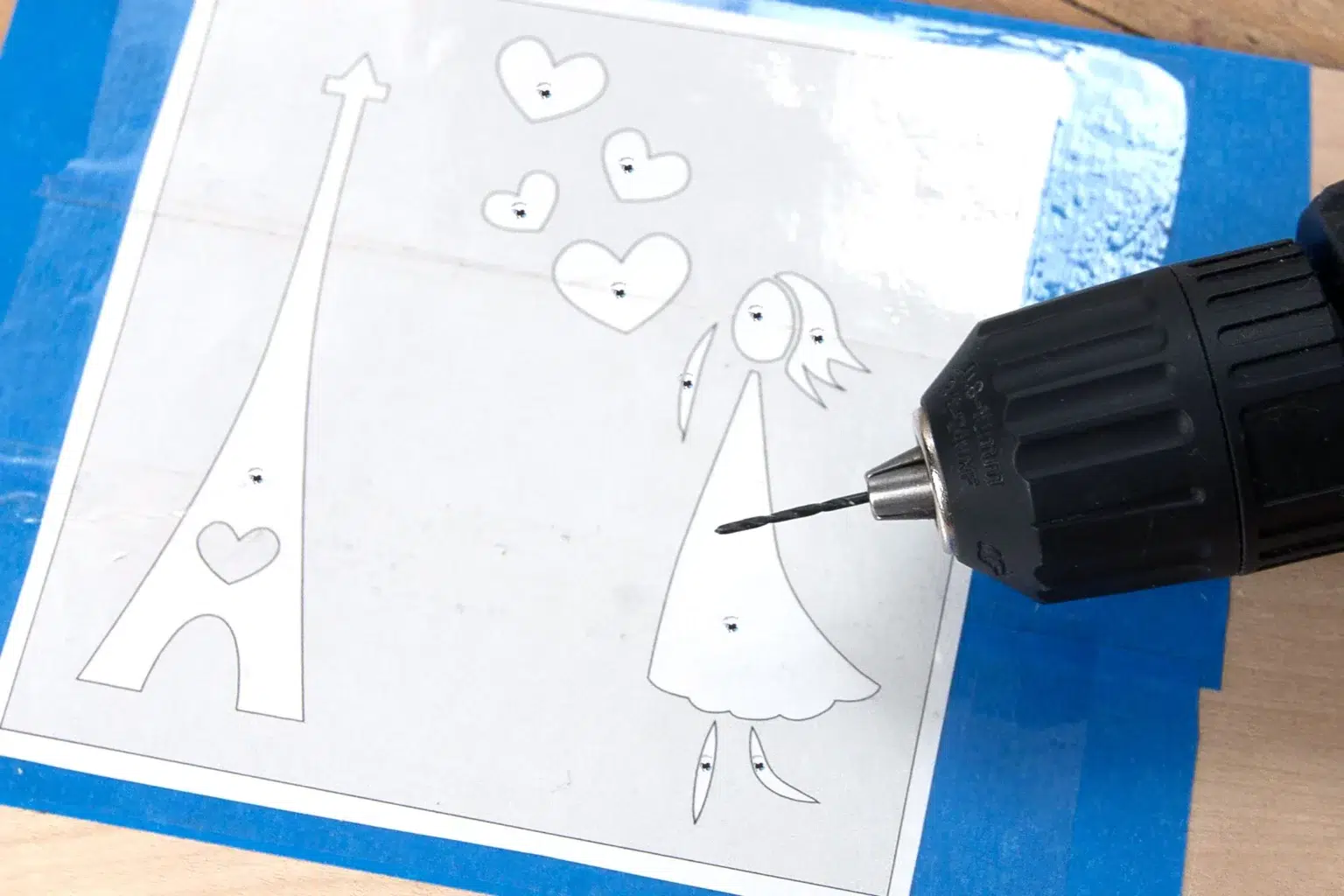 14-02-verliebt-in-paris-valentinstag-laubsaege-dekupiersaege-vorlage-drucken-