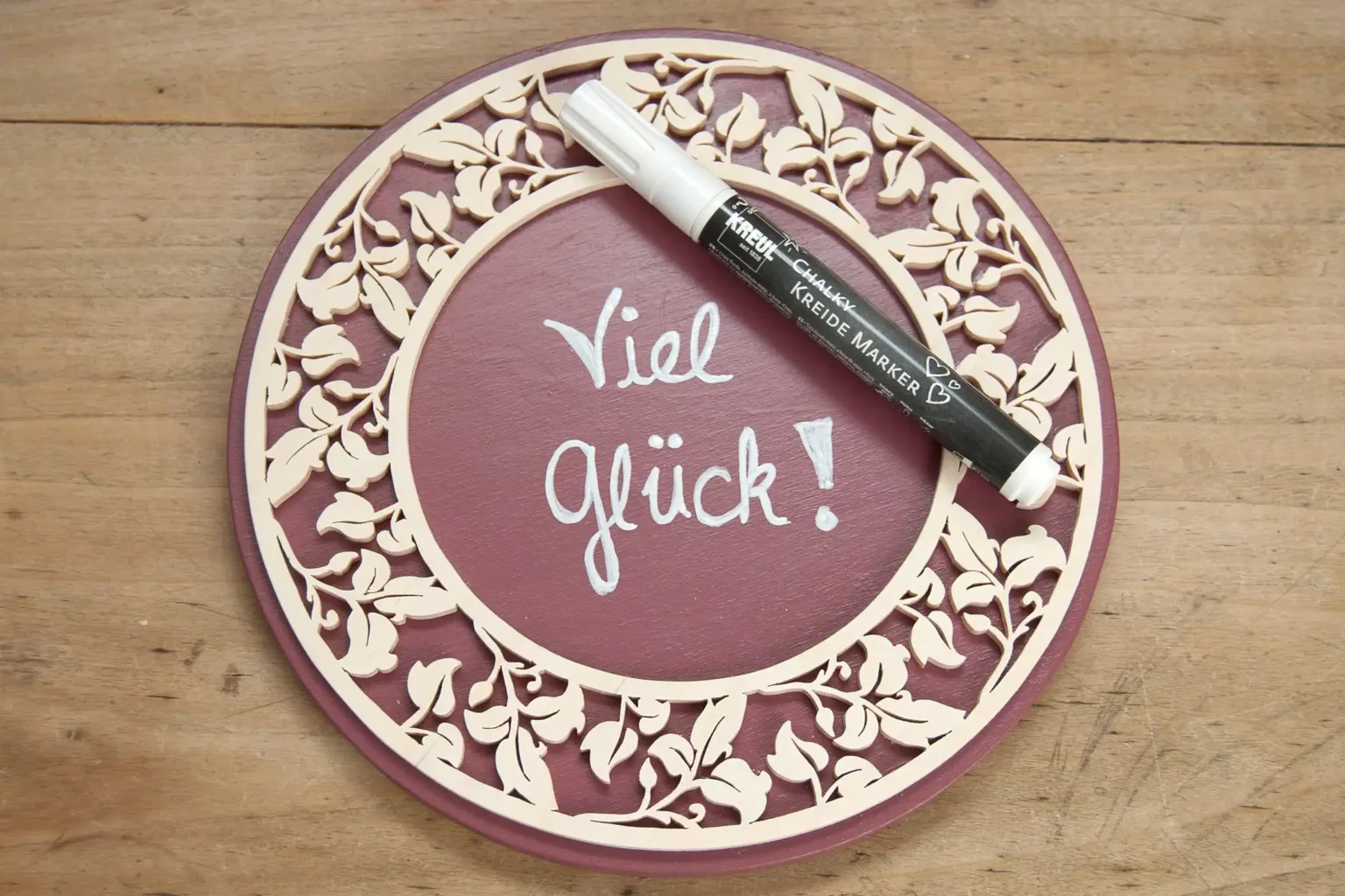 15-05-mini-kreidetafel-deko-laubsaege-dekupiersaege-vorlage-beschriften-mit-kreide-marker