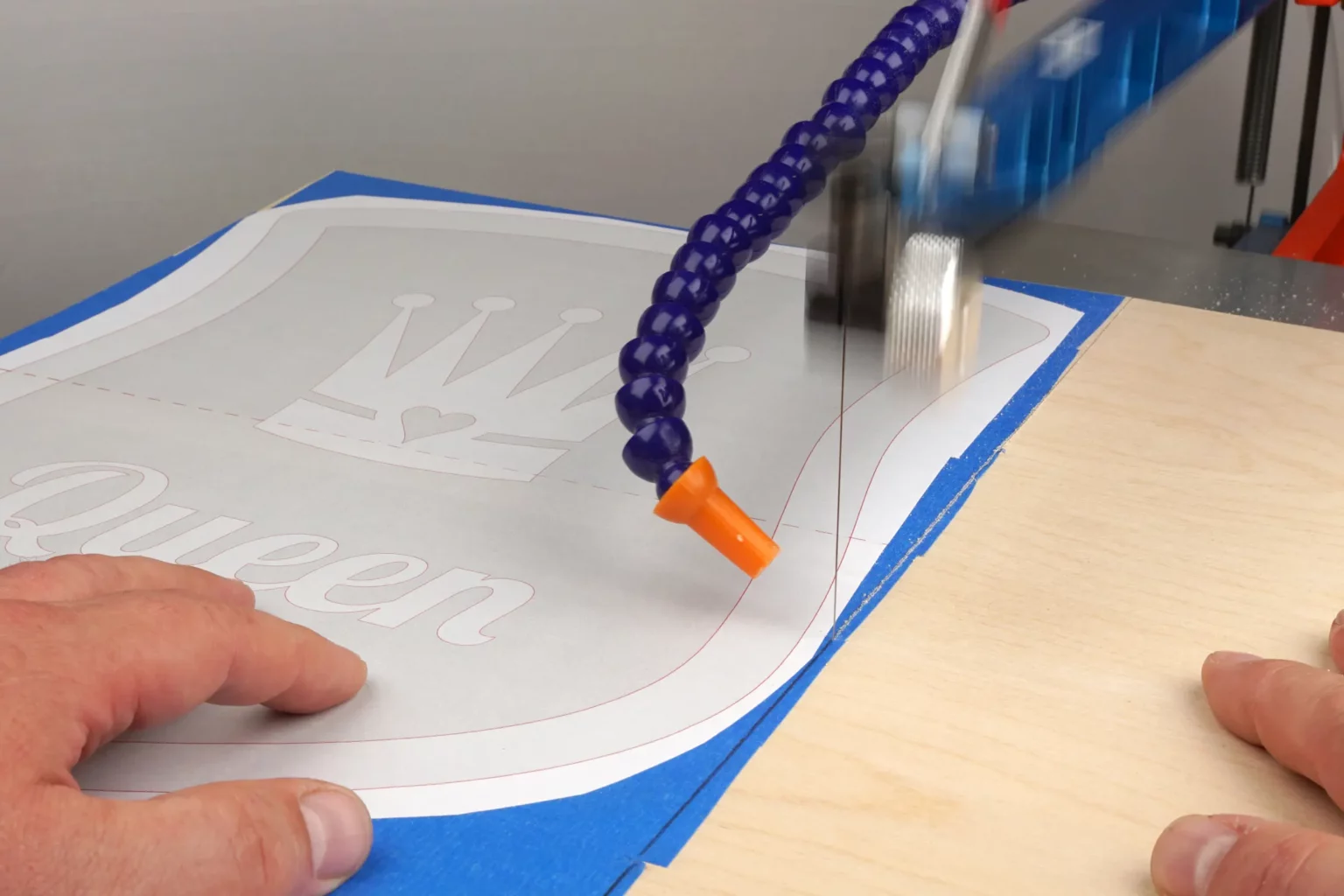 16-03-ritterspiele-spielzeuge-kinder-laubsaege-dekupiersaege-vorlage-sperrholz-blue-tape-oberflache-bekleben-vorlage-aufkleben-platte-halbieren