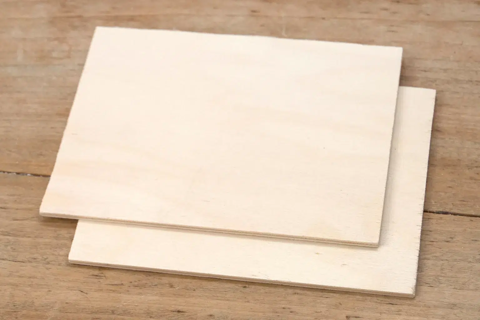 16-04a-chillende-lamas-aufsteller-deko-laubsaege-dekupiersaege-vorlage-gleichgrosse-reststuecke-sperrholz-bereitlegen